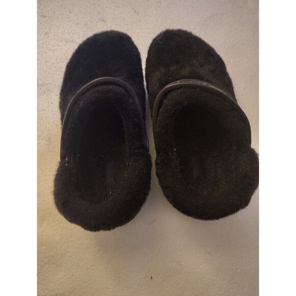 Crocs Men-5 and Women's-7 Classic Fur Sure Clogs Roomy Fit Black, NWOT. - Picture 5 of 6